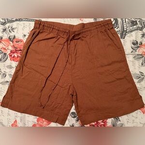 Like New, Women’s Matty M size M Linen Blend Rust/Clay Colored Bermuda Shorts